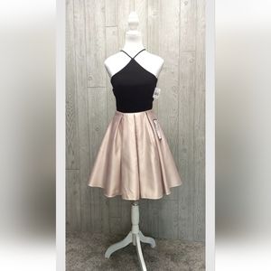 Blondie Nites Womens Cocktail and Party Dress Juniors Black /Ivory Size 1 -New